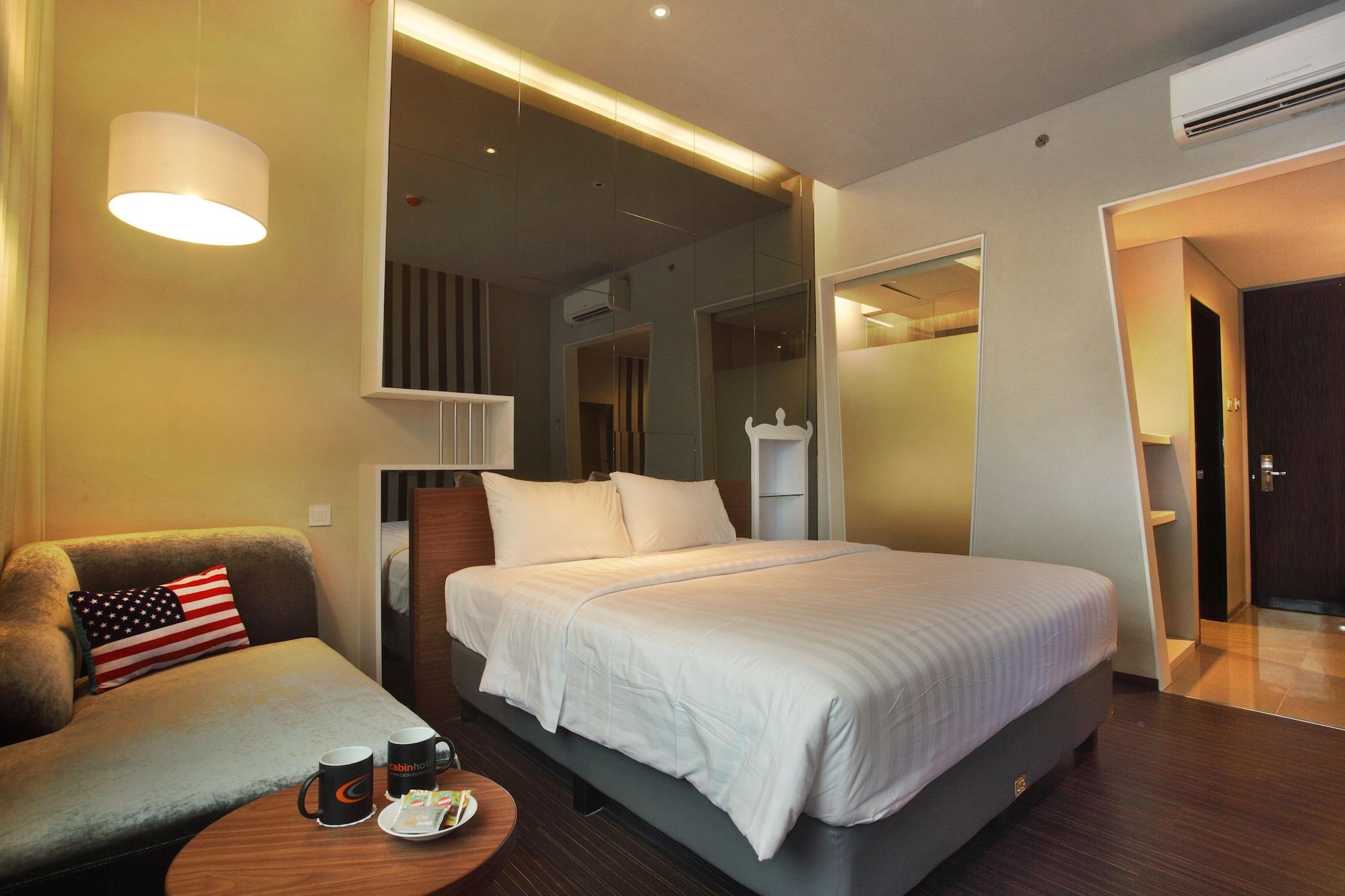 Cabin Hotel Jakarta Exterior foto