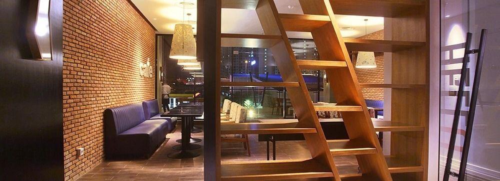 Cabin Hotel Jakarta Exterior foto
